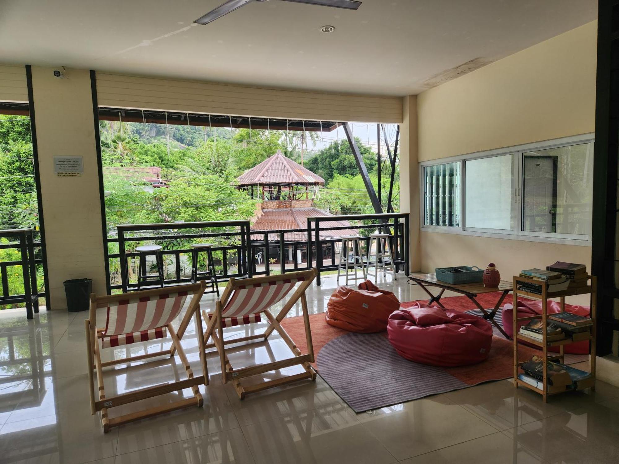 Skypearl Guesthouse & Pub Ko Tao Eksteriør bilde
